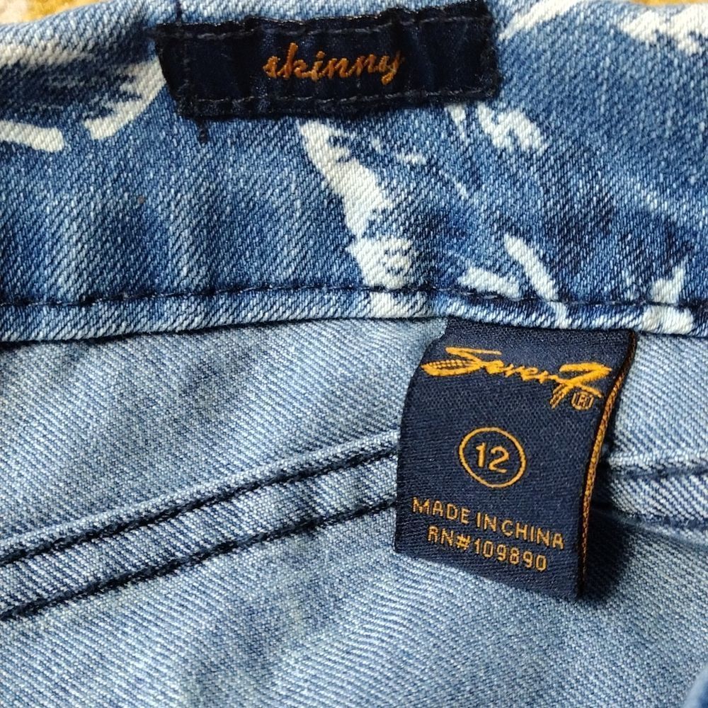 Seven7 Feather Print Skinny Jeans - Picture 11 of 14